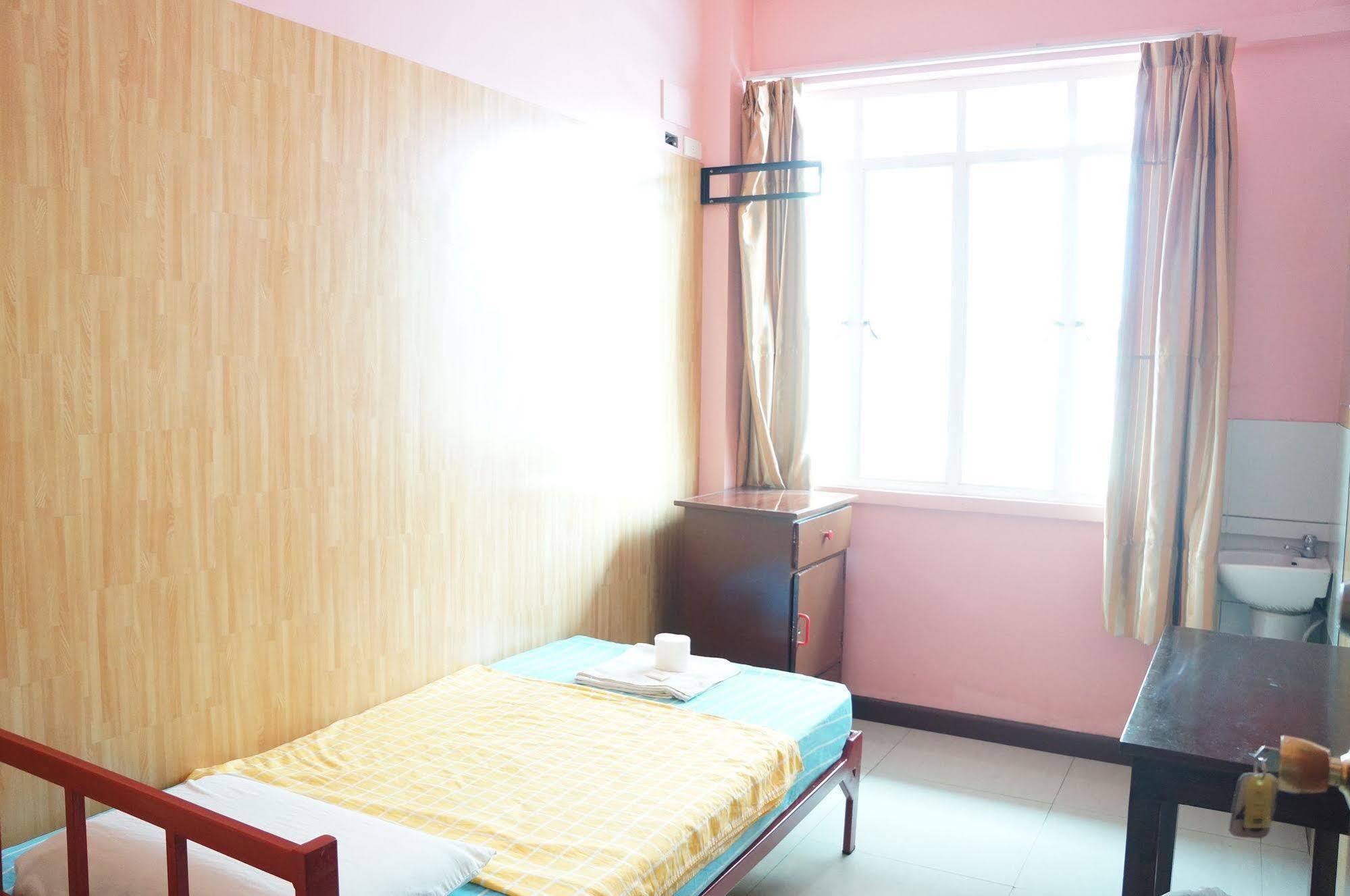 Daylight Inn Davao City Esterno foto