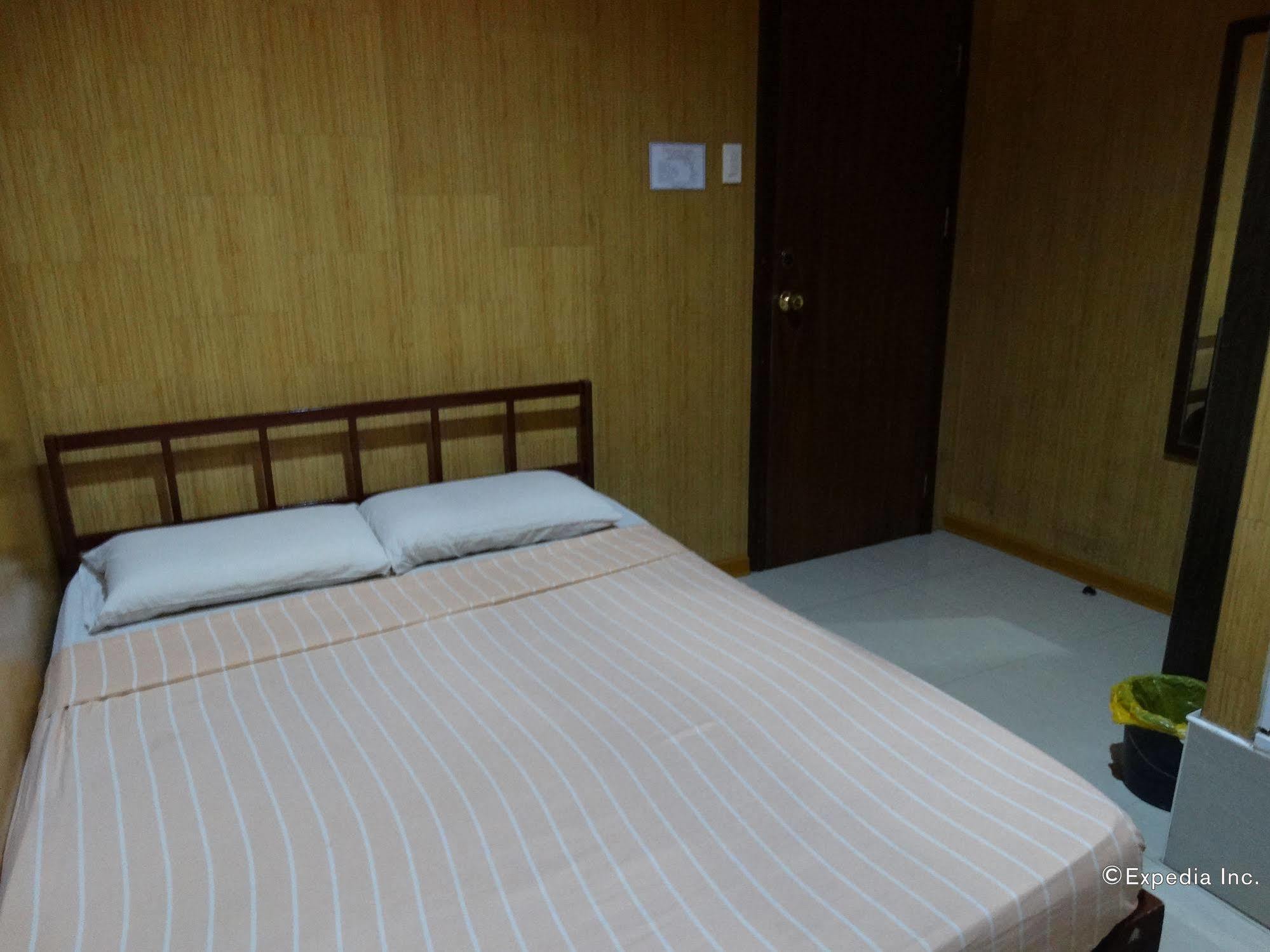Daylight Inn Davao City Esterno foto