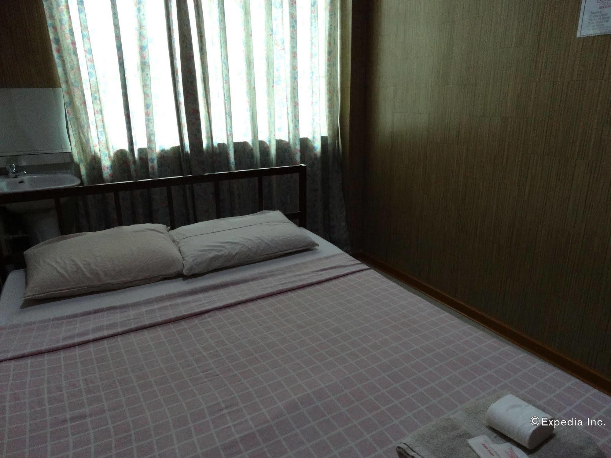 Daylight Inn Davao City Esterno foto