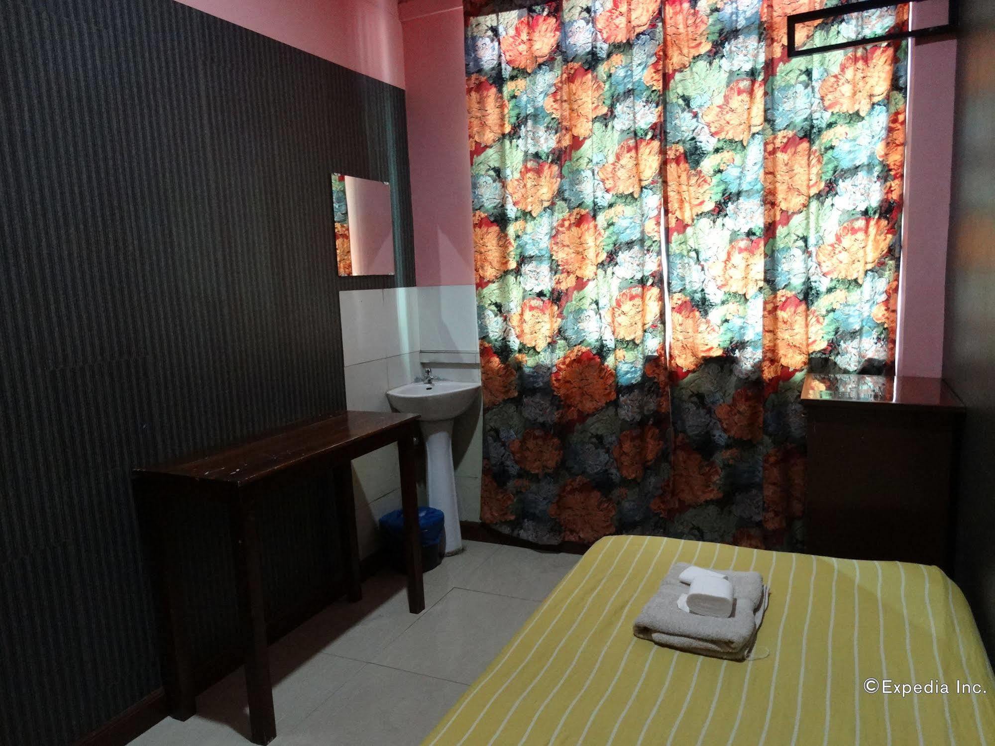 Daylight Inn Davao City Esterno foto