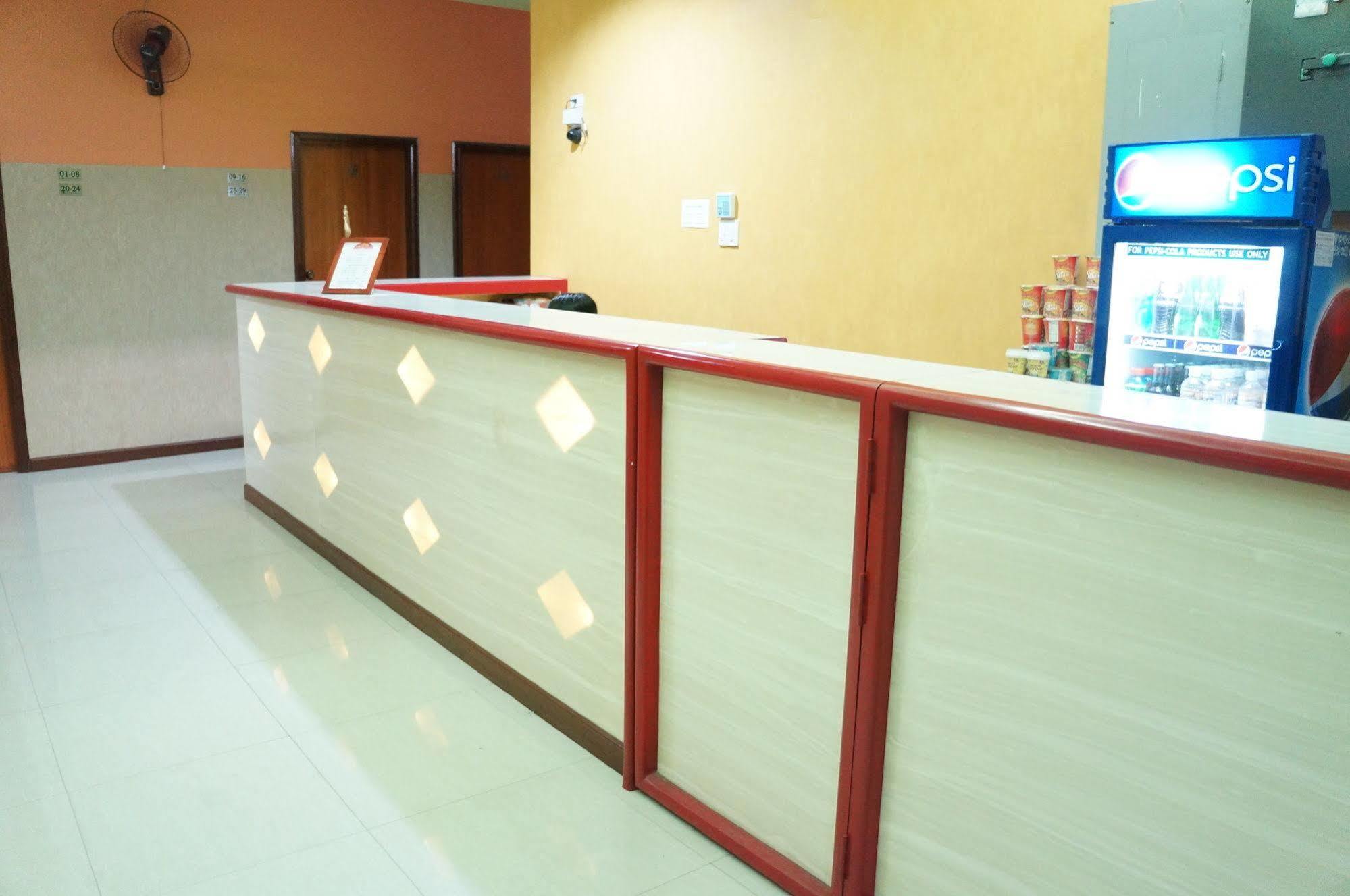 Daylight Inn Davao City Esterno foto