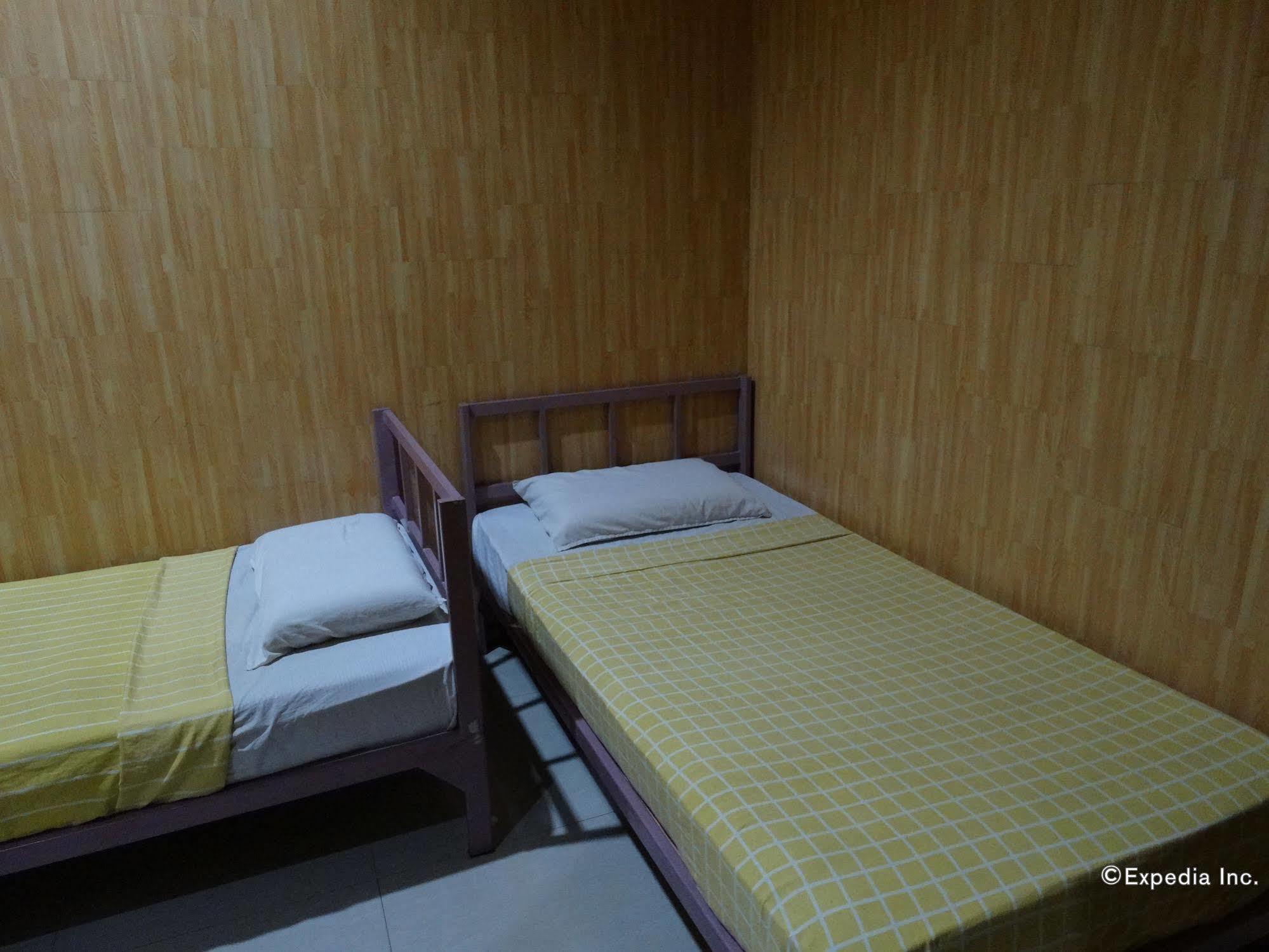 Daylight Inn Davao City Esterno foto