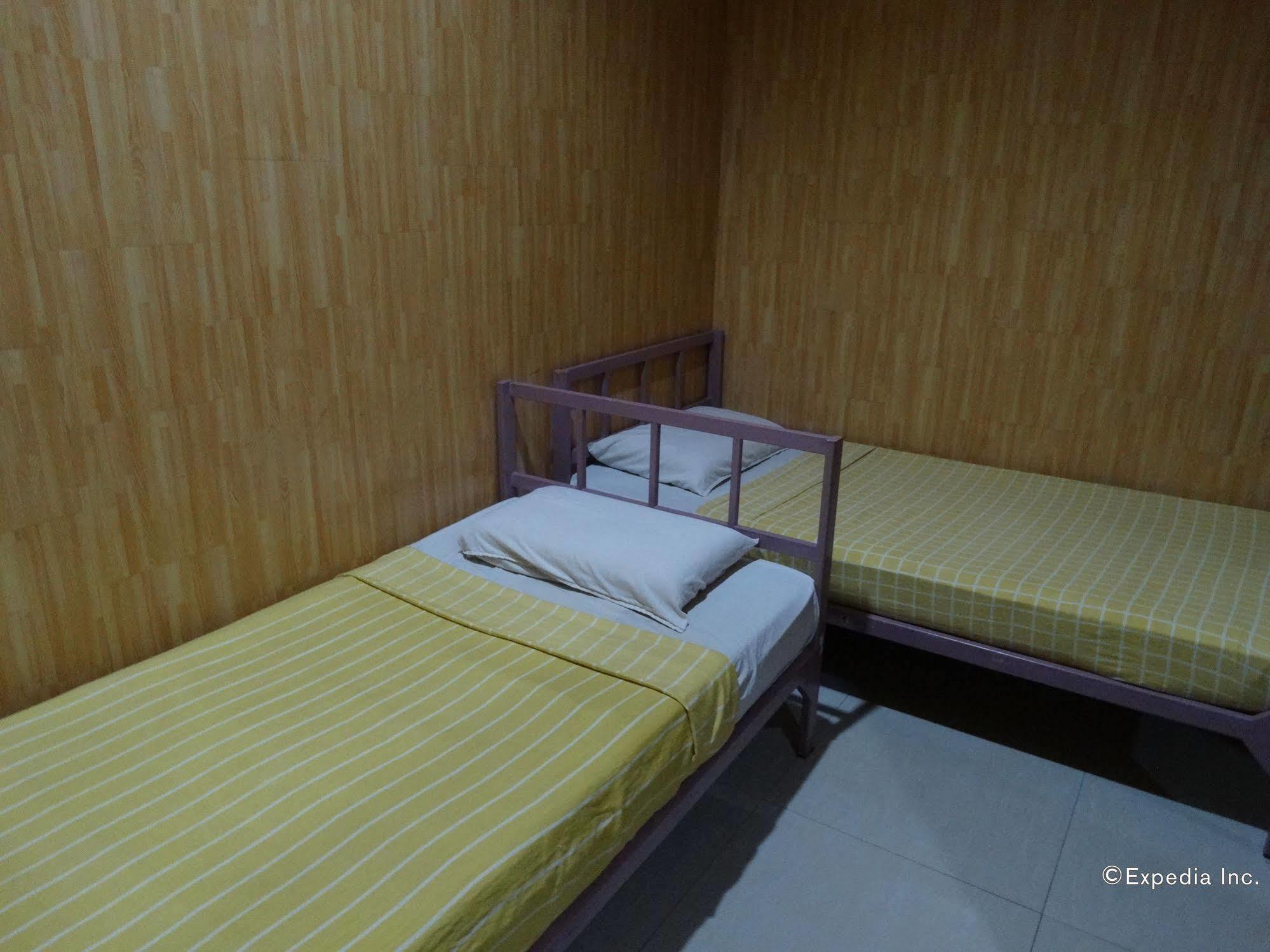 Daylight Inn Davao City Esterno foto