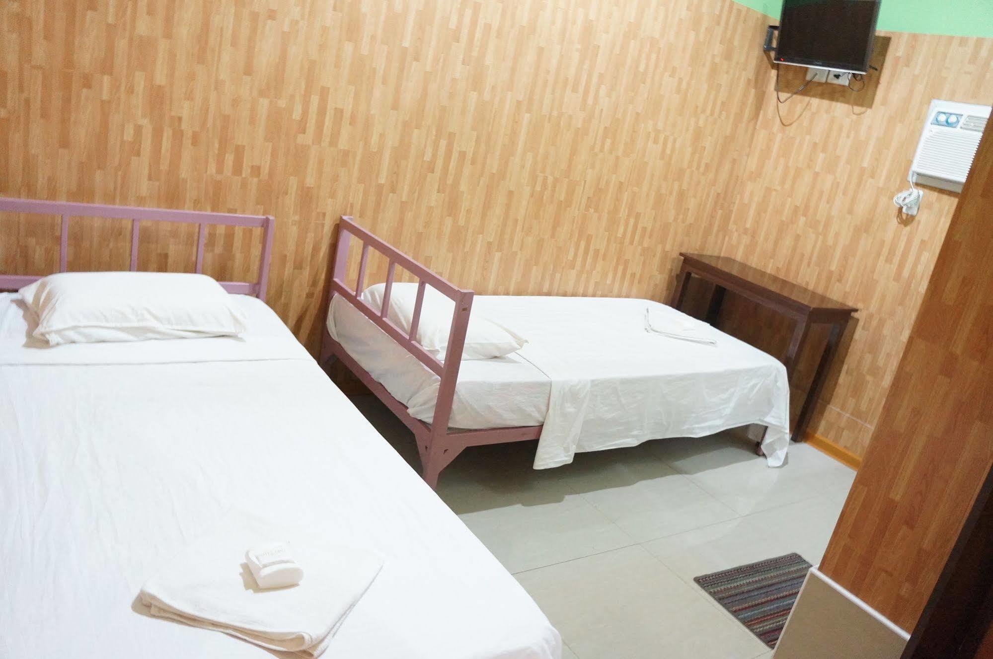 Daylight Inn Davao City Esterno foto