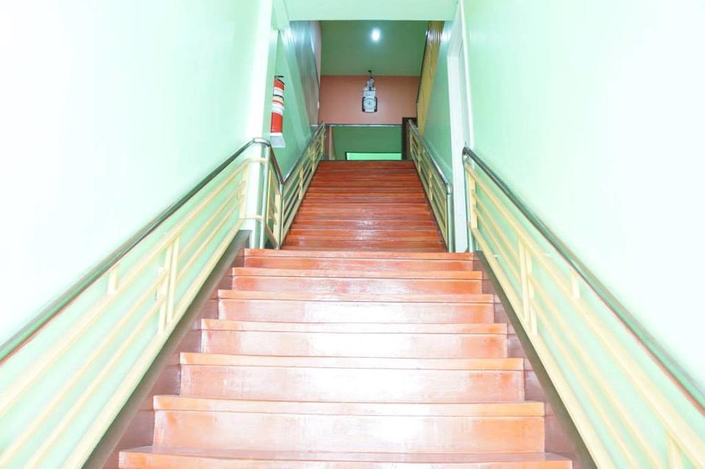 Daylight Inn Davao City Esterno foto