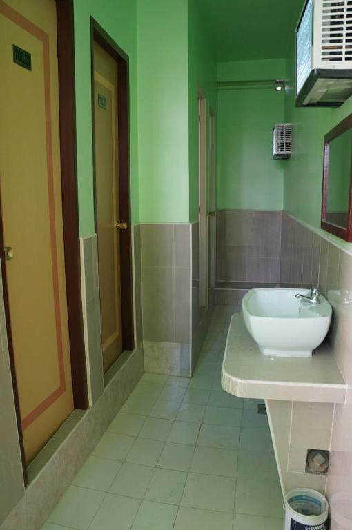 Daylight Inn Davao City Esterno foto